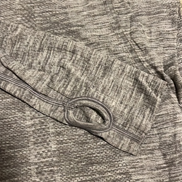 Lululemon grey long sleeve - Picture 3 of 3